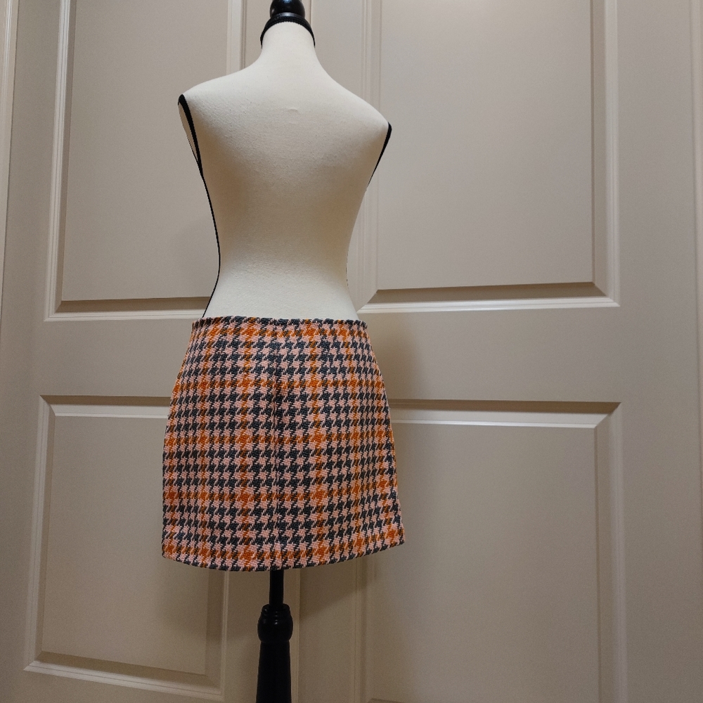Spring / Fall Mini Skirt - Picture 4 of 13